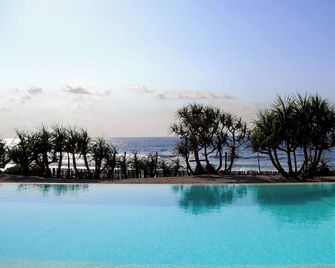 Chalaroste Place By Sms Hospitality - Bolinao - Piscina