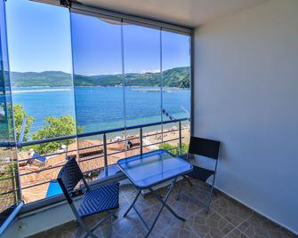 Amasra Ayisigi Pansiyon - Amasra - Balcony