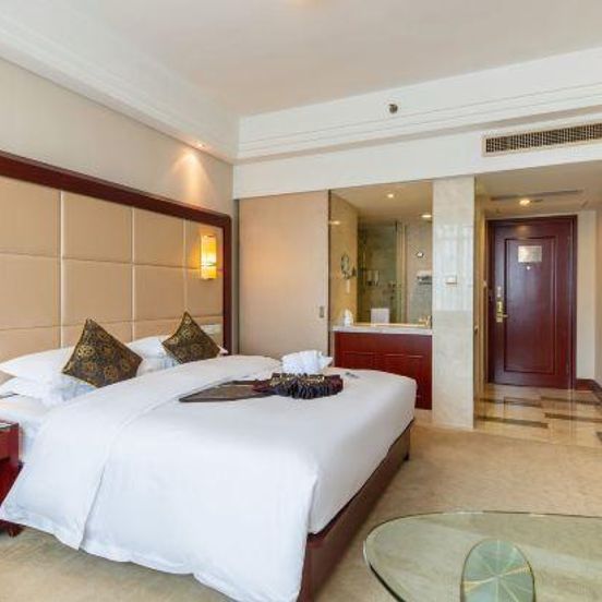 Hengdian World Studios · Grand Hotel (Near Qin Dynasty Palace & Riverside Scene Qingming Picture)