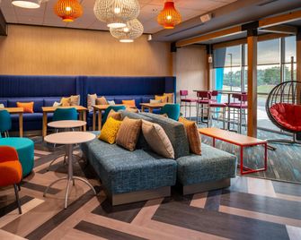Tru By Hilton Staunton - Staunton - Sala de estar