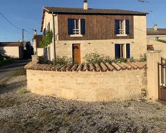 Stylish, 3 Bedroom Renovated 19th Century Barn In The Heart Of Venise Vert - Le Mazeau - Gebouw