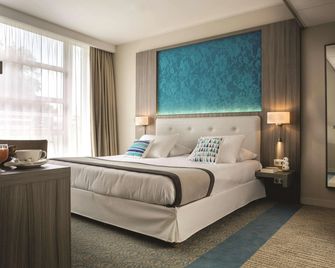 جولدن تيوليب أيكس لو بين - إيه-ليه-بان