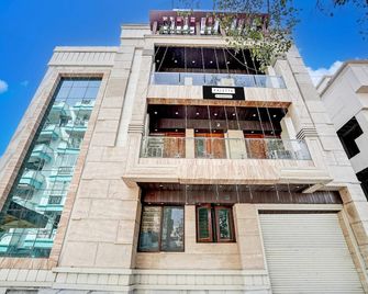 Modern Comfort Stays at Swarop Nagar Kanpur - Kanpur - Building