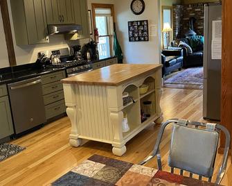220 Acre Country Gentlemens Estate For Family Reunions - Canaseraga - Kitchen