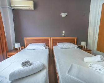 Hotel Akti - Loutraki - Bedroom