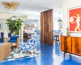Holiday House - Palm Springs - Lobby