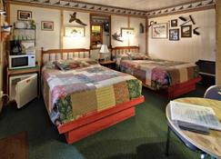 Birchwood Resort & Campground - Cadillac - Bedroom