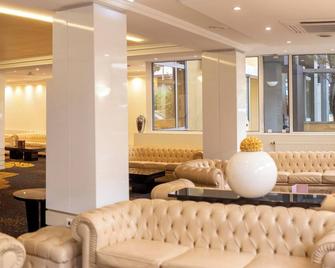 Paradis - Lurdy - Salónek