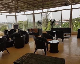 Check Inn Hotel Abuja - Абуджа - Лаунж