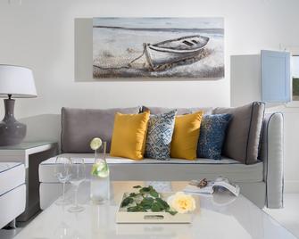 Mareggio Exclusive Residences & Suites - Selinitsa - Living room