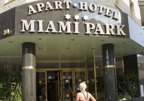 Aparthotel Miami Park £22. Calella Hotel Deals & Reviews - KAYAK