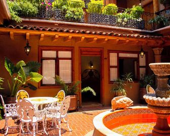 Hotel Los Escudos - Pátzcuaro