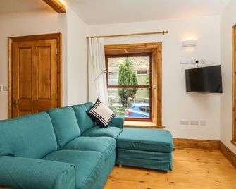 1 Chews Cottage - Harrogate - Living room