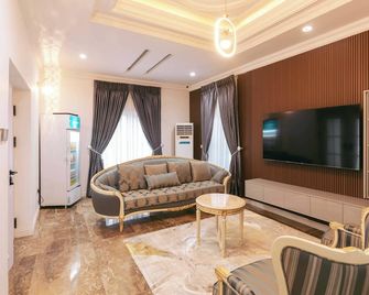 Phoenix Luxury Apartments - Abuja - Living room