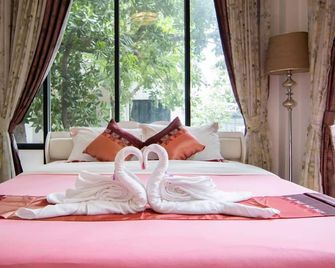 Chayada Garden House and Resort Hotel - Nakhon Ratchasima - Bedroom