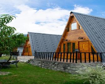 Cabana Riverside Resort Kainchidham - Nainital - Edificio
