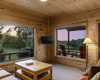 This is the ultimate in private escape - Ponca - Living room