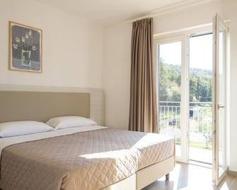 Apartment with pool 5 minutes by car from Agropoli. - Ortodonico - Habitación