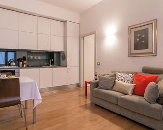 Roman Memory - Milan - Living room