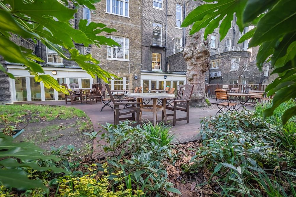 إل اس اي باسفيلد هوول