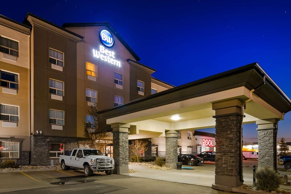 Best Western Wainwright Inn & Suites From $62. Wainwright Hotel Deals ...