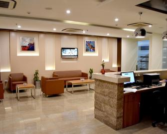 Starlit Suites Neemrana - Neemrana - Rezeption