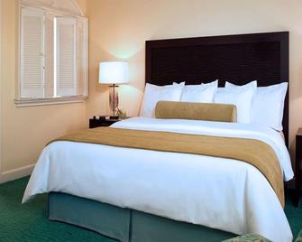 Atlantis Harborside, Paradise Island Free Atlantis Park Day Passes - Nassau