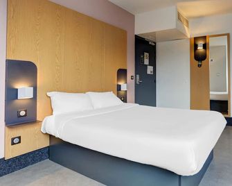 B&B HOTEL Reims Centre Gare - Reims - Bedroom