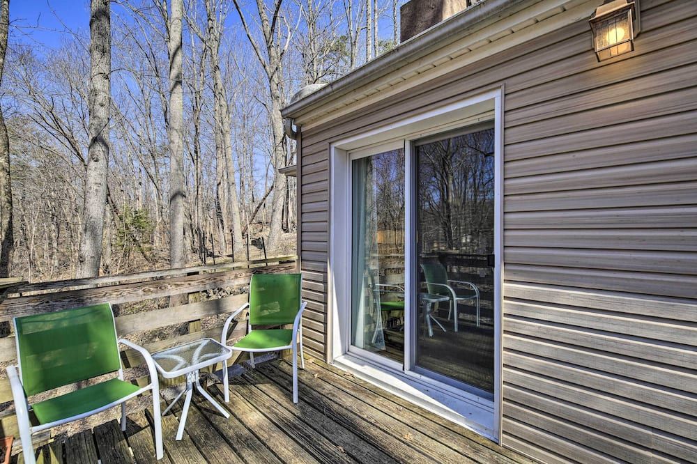 Pet-Friendly Cabin w/ Dock on Claytor Lake! - Radford - Balkon