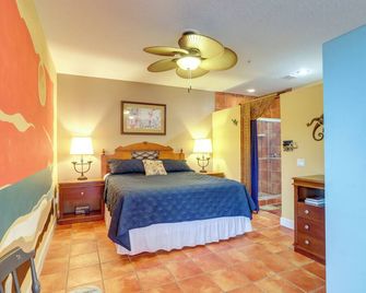 Walk to Indian Rocks Beach - Vibrant Condo - Indian Rocks Beach - Bedroom