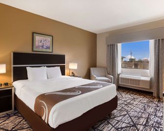 Quality Inn and Suites Pearl-Jackson - Pearl - Schlafzimmer