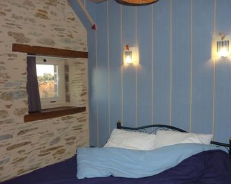 House with character - Segré-en-Anjou-Bleu - Bedroom