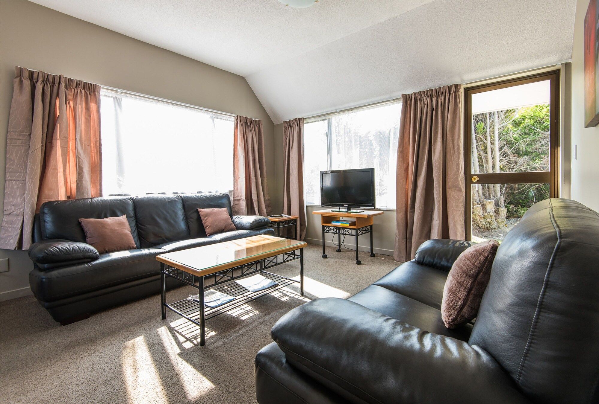 Manuka Crescent Motel