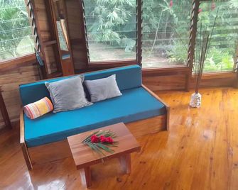 Shell House with Ocean View - Savusavu - Living room