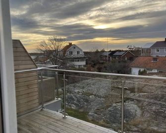 4 star holiday home in Kalvsund - Öckerö - Balcón