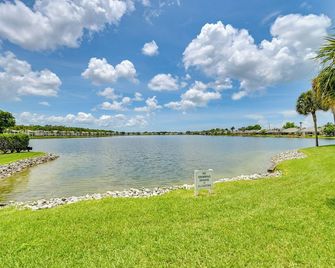 Resort Community Escape Naples Home 5 Mi to Beach - 那不勒斯