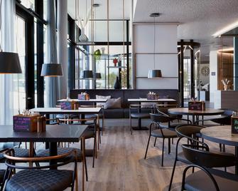 Candlewood Suites Düsseldorf Airport by IHG - דיסלדורף - מסעדה