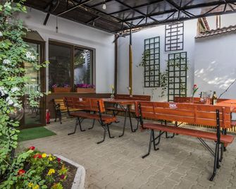Gasthof Sara - Sibiu - Patio