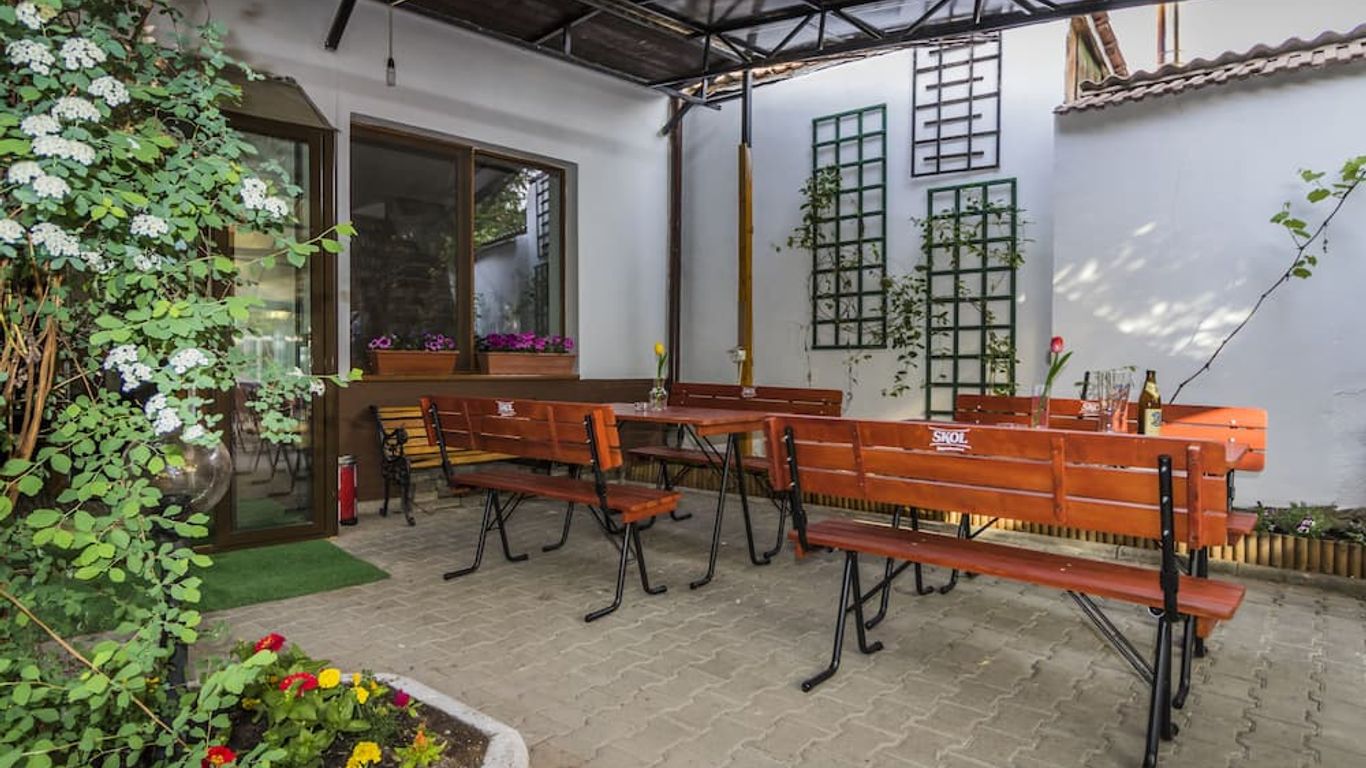 غاستهوف سارا