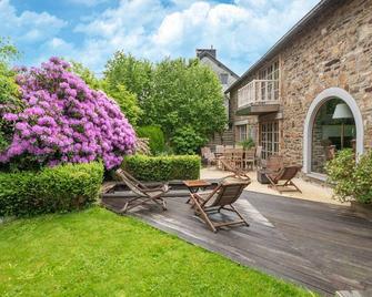 Magnificent house with private parking - Resteigne - Patio