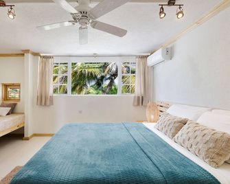 Surfers Bay Resort - Christchurch - Schlafzimmer