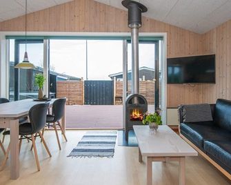 4 person holiday home in Haderslev - Haderslev - Huiskamer