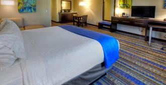 Holiday Inn & Suites Tupelo North - Tupelo