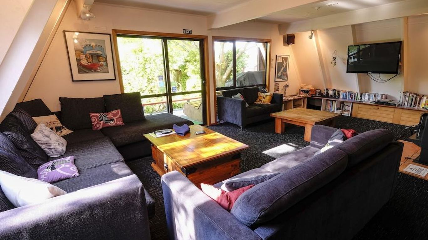 Haka Lodge