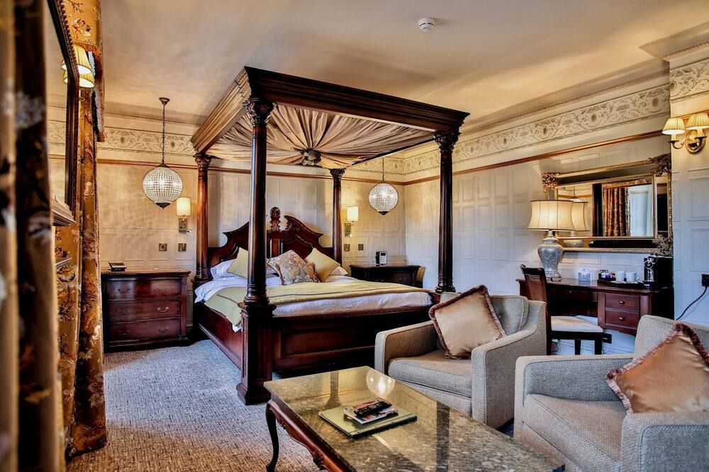 Royal Oak Hotel - בטווס אי קואד - חדר שינה