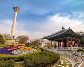 The Hound Hotel - Busan - Platja