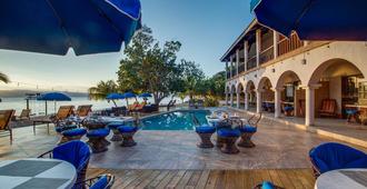 Mariposa Belize Beach Resort - Placencia - Pool