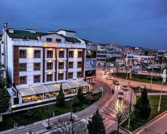 Teona Hotel - İzmit - Building