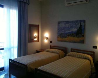 Hotel La Rotonda - Chieti - Bedroom