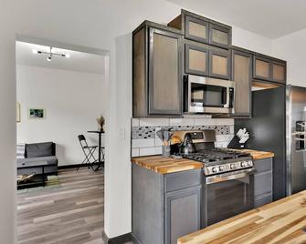 Joe's Place in Historic Wallace, Idaho - Wallace - Kuchyň